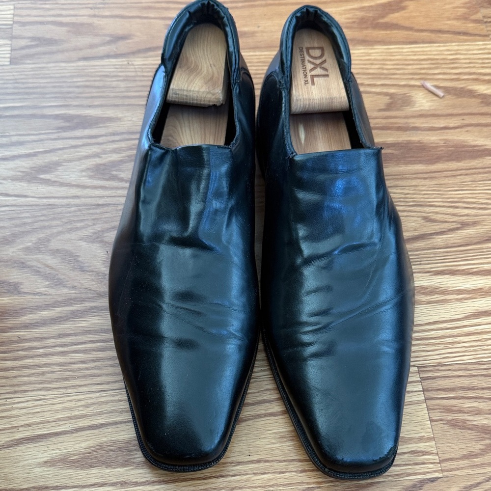 Donald J. Pliner Men’s Black Leather Slip-On Loafers